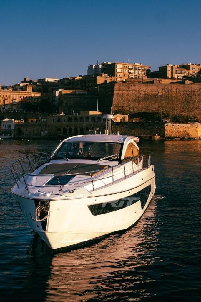 Azimut Atlantis 51 - Interior View Azimut Atlantis 51 - Interior View