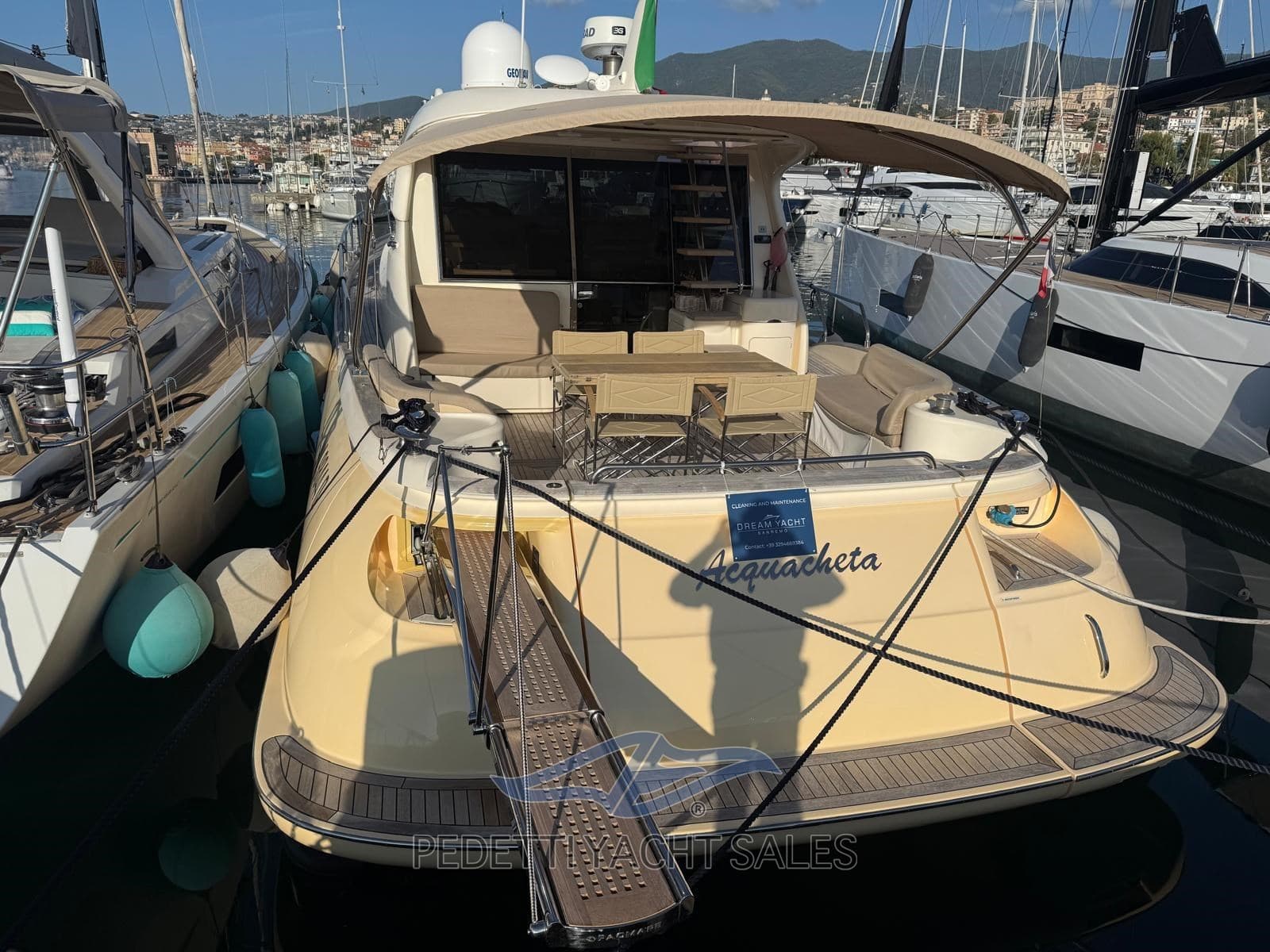 Mochi Craft Mochi 54 Dolphin - Interior View Mochi Craft Mochi 54 Dolphin - Interior View