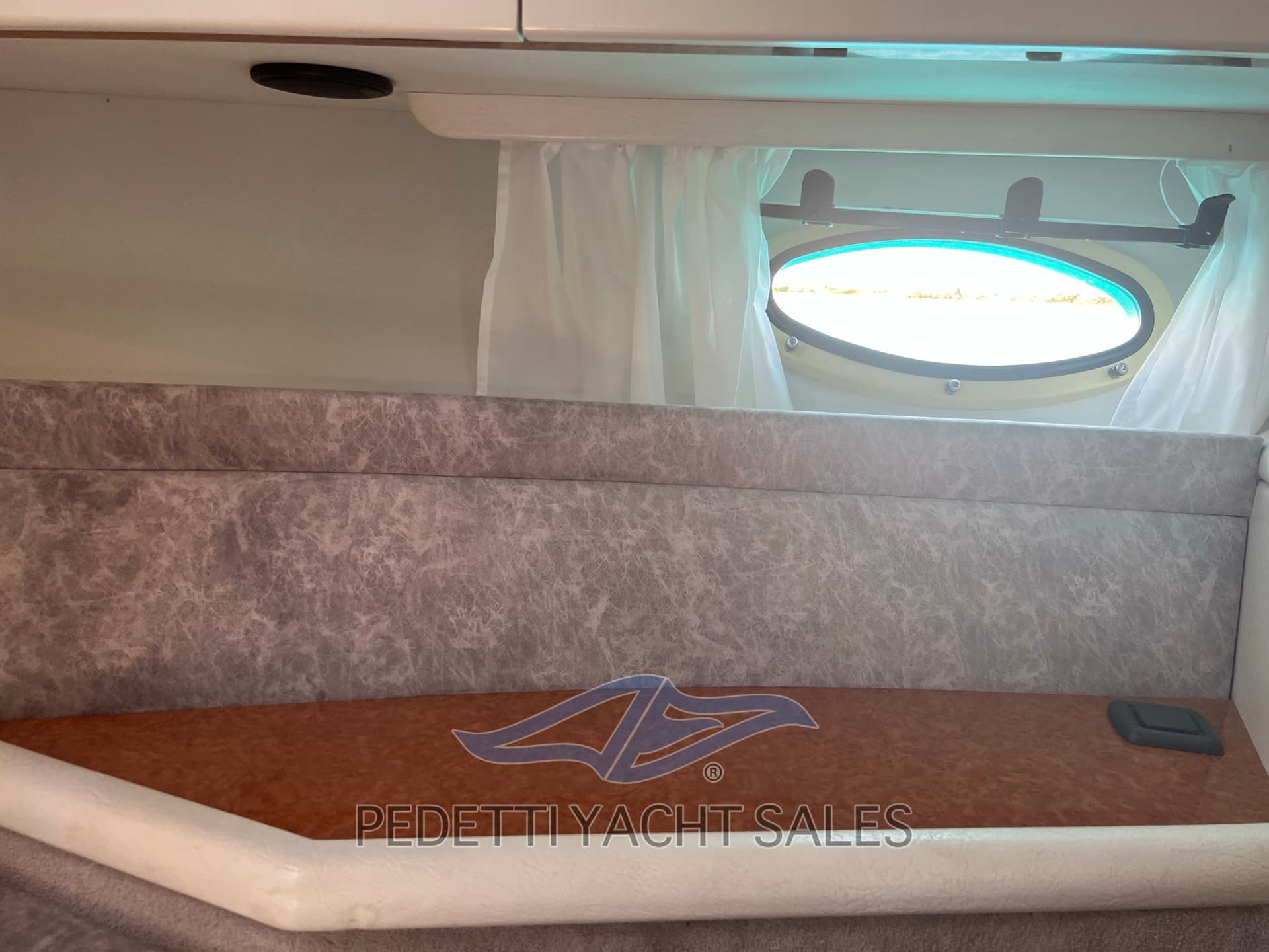 Flagship 38 Fly used - hero image 21