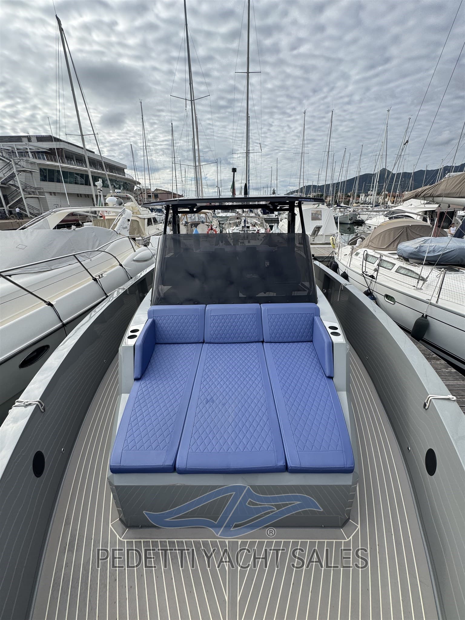 De Antonio Yachts D42 Open usato - foto hero 6