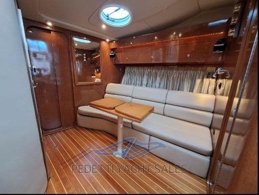 Regal Marine 3780 Sedan Bridge d'occasion - image hero 11