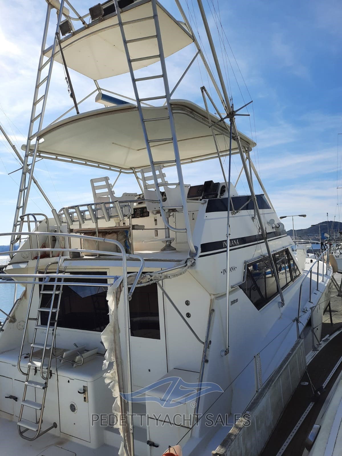 Hatteras 54 Convertible gebraucht - Detail 2