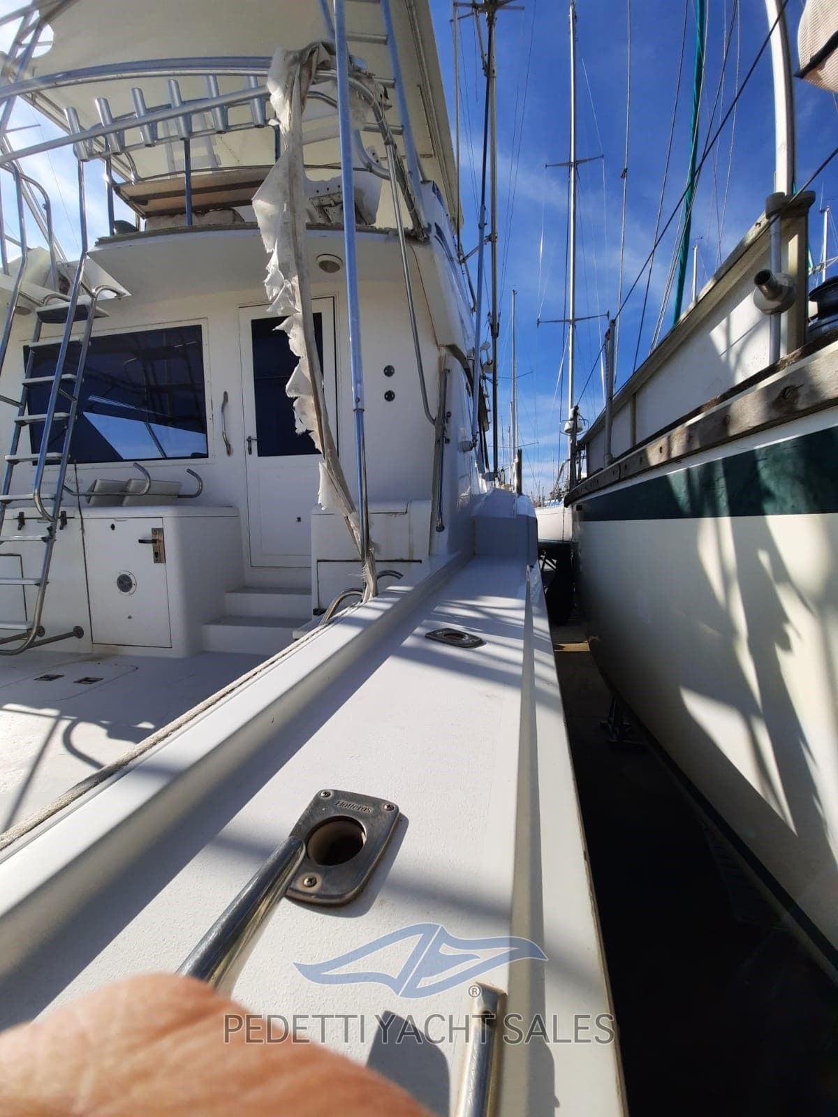 Hatteras 54 Convertible gebraucht - Detail 3