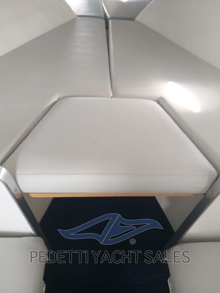 Glastron LA.RA.YA RBR 1100 usato - foto hero 18