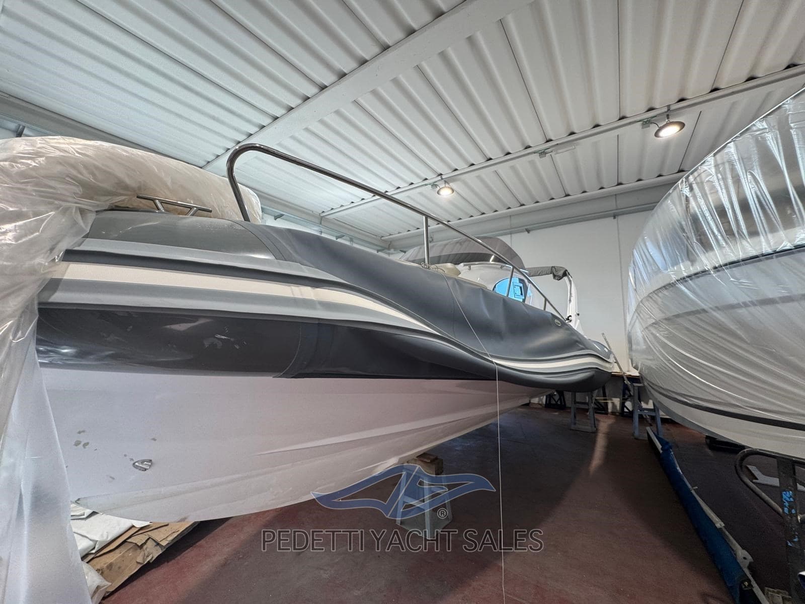 Salpa Soleil 30 - Interior View Salpa Soleil 30 - Interior View