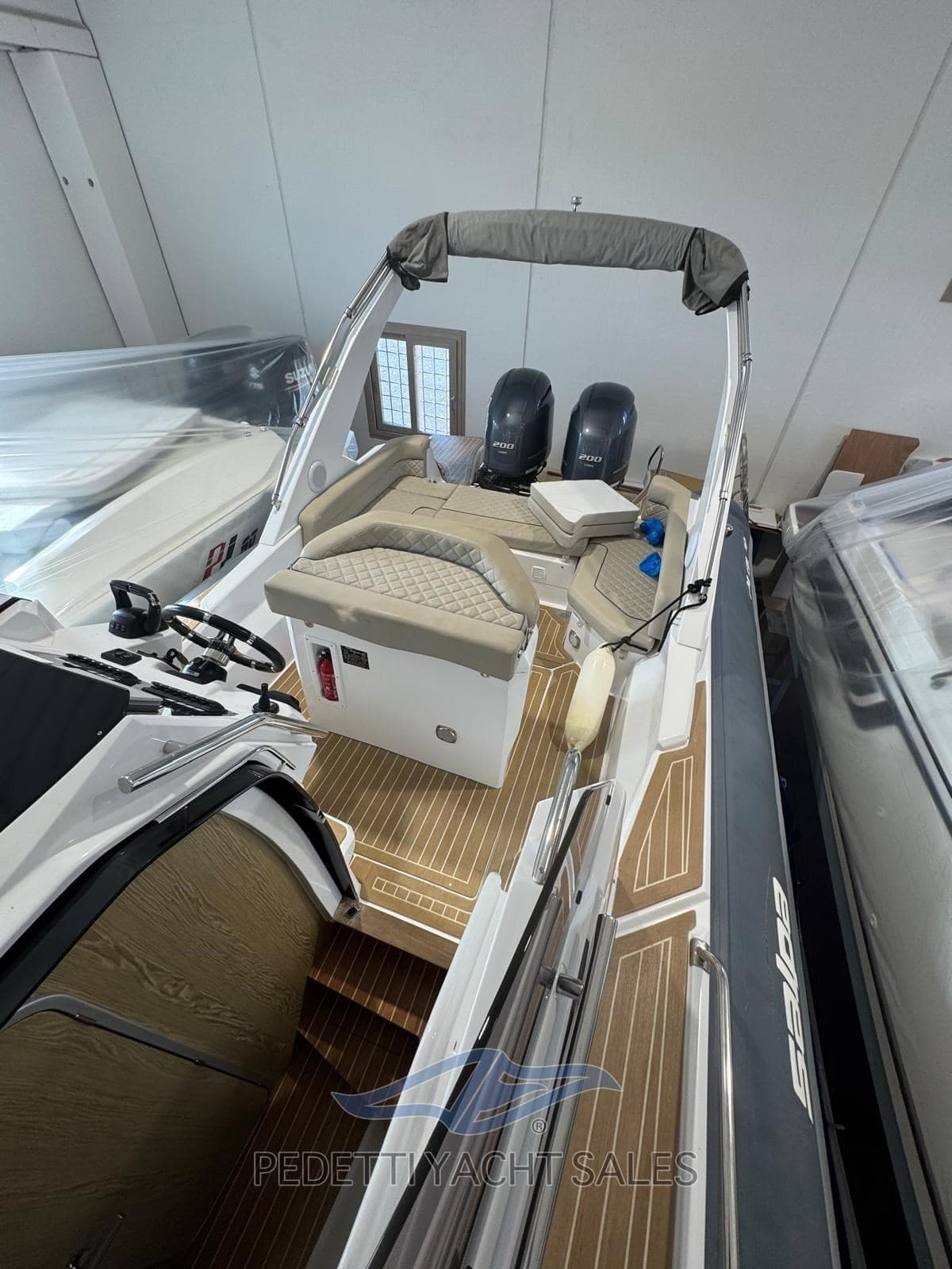 Salpa Soleil 30 - Deck View Salpa Soleil 30 - Deck View