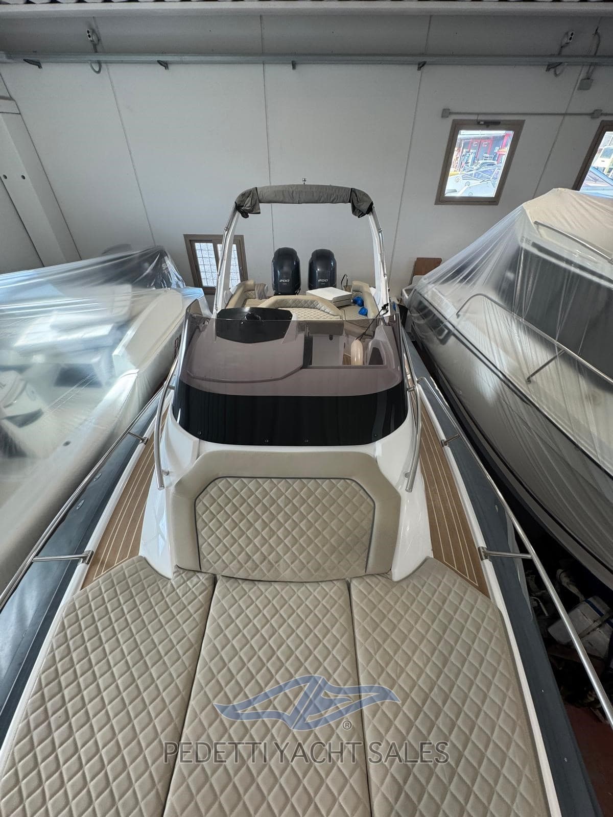 Salpa Soleil 30 - Main View Salpa Soleil 30 - Main View