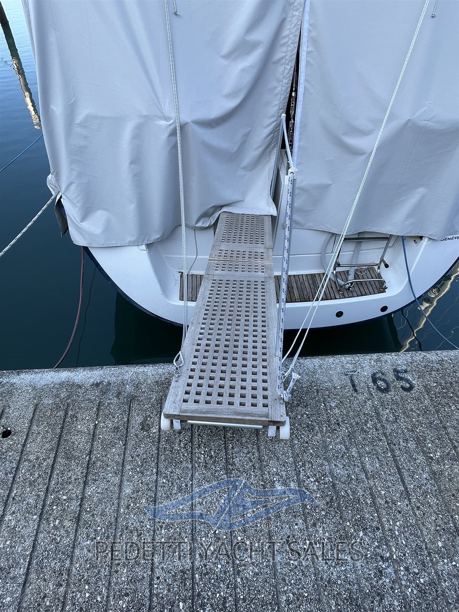 Beneteau Oceanis 46 used - detail 4