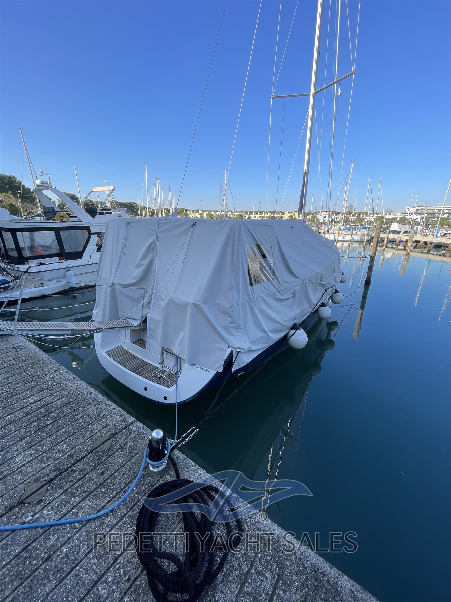 Beneteau Oceanis 46 used - detail 3