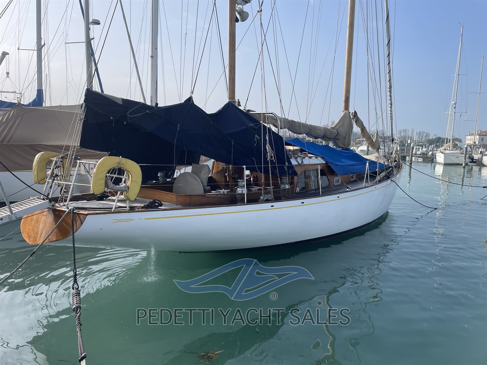 Universal Shipyard SOLENT d'occasion - vue principale