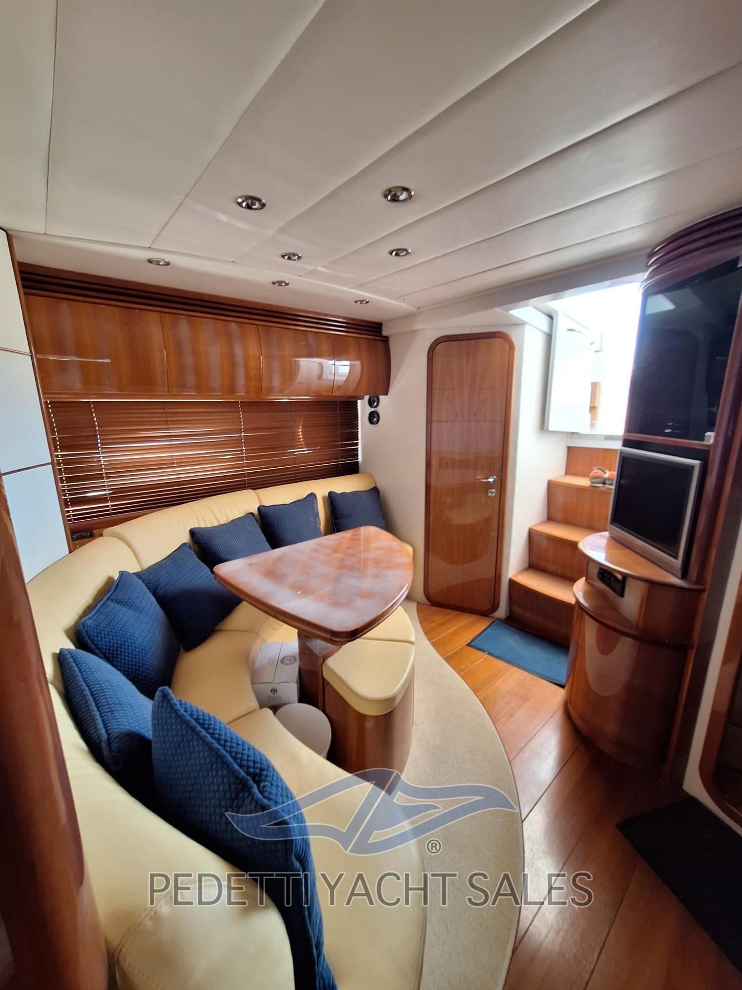Pershing Pershing 43' used - hero image 11