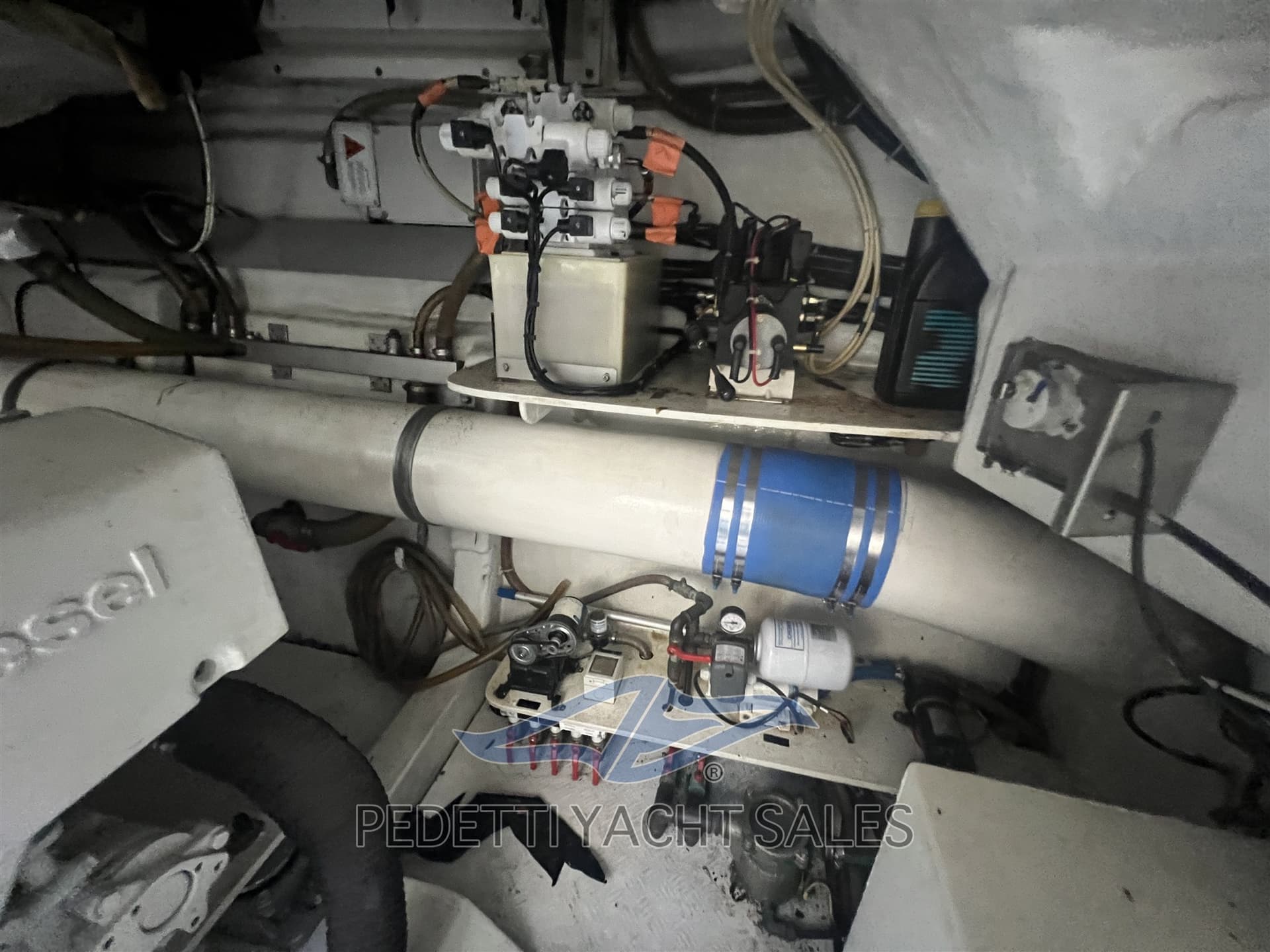 Pershing Pershing 43' used - hero image 20