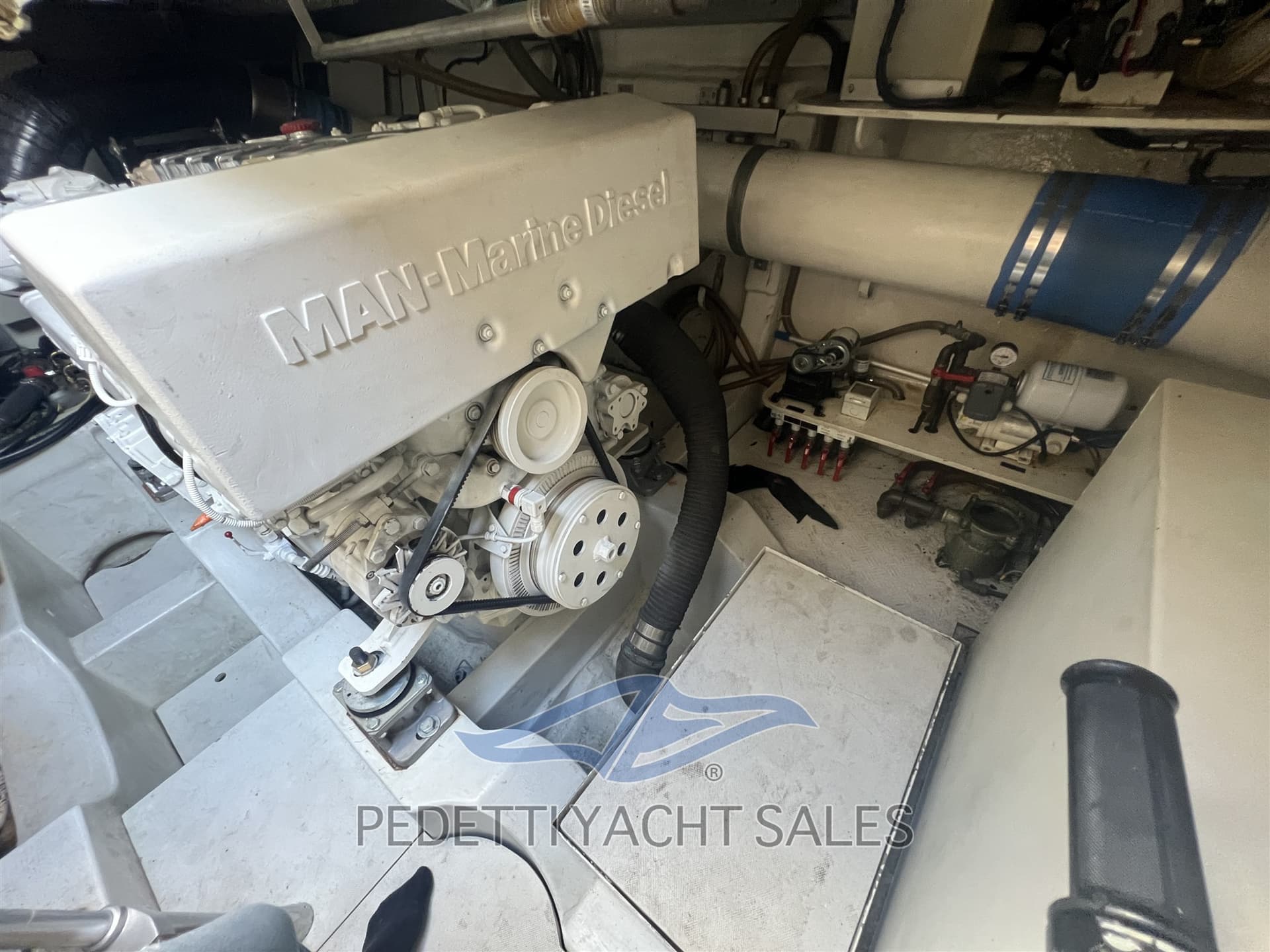 Pershing Pershing 43' used - hero image 17