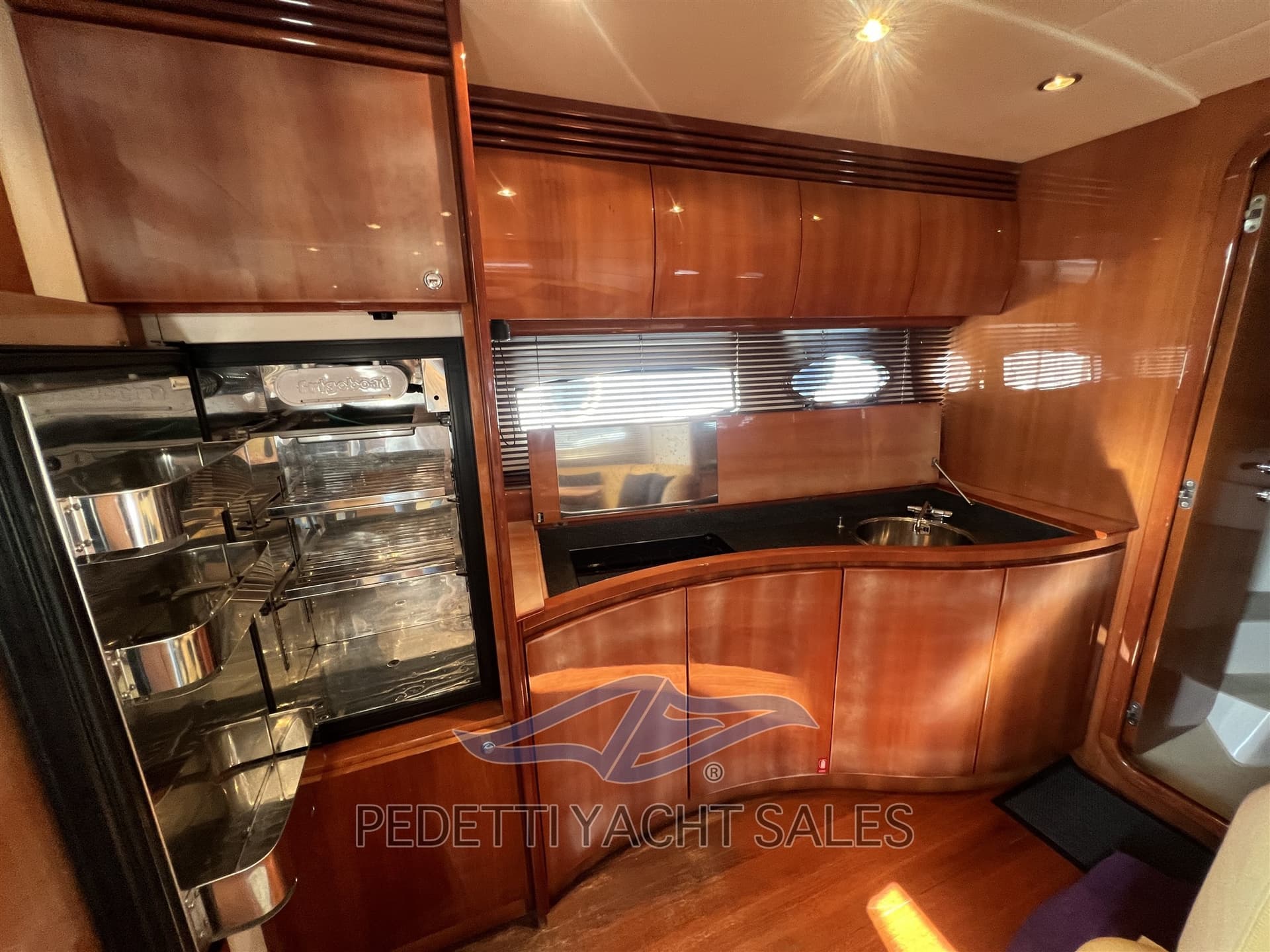 Pershing Pershing 43' used - hero image 10