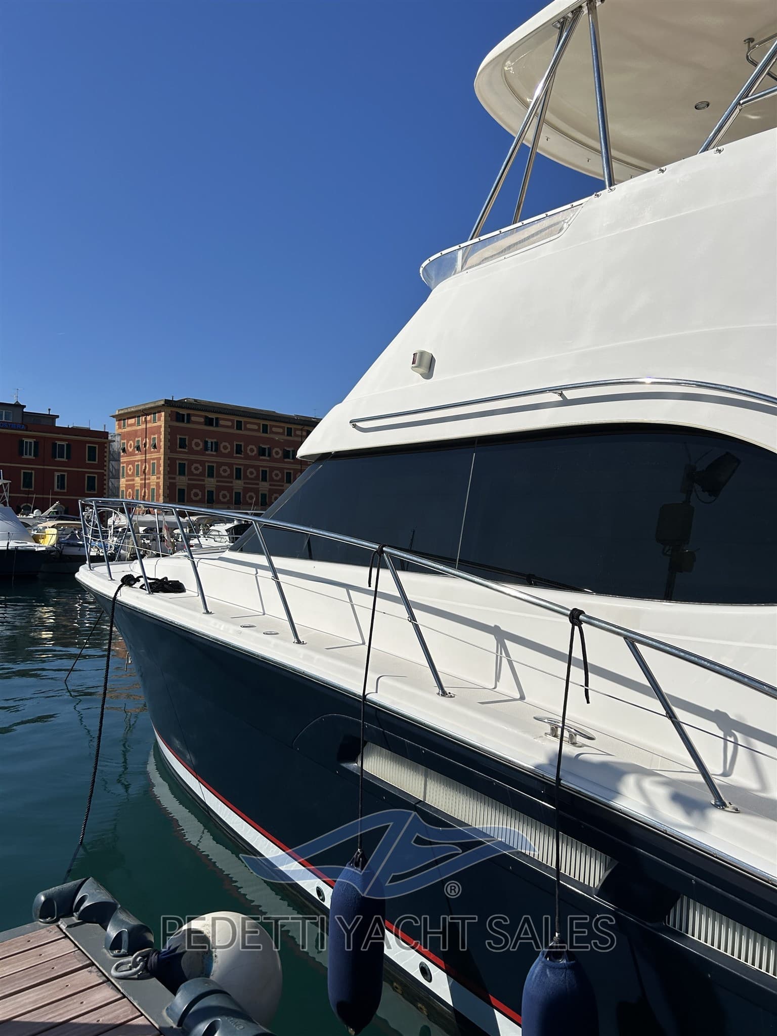 Riviera Marine 47 G2 Flybridge usato - foto hero 2