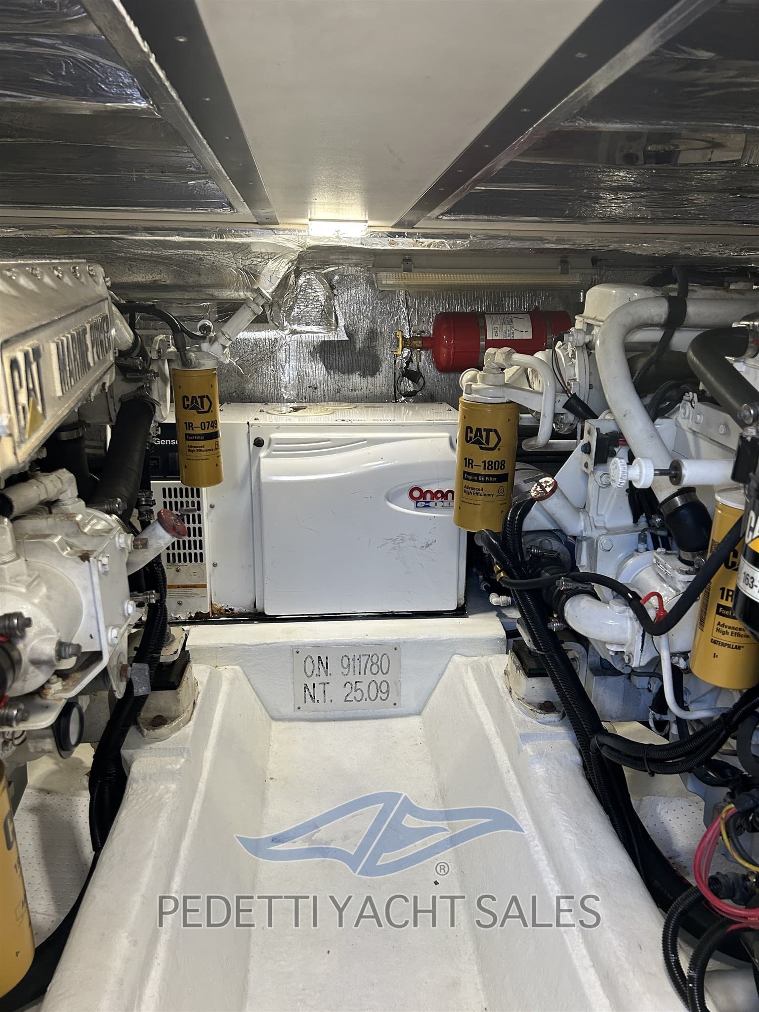 Riviera Marine 47 G2 Flybridge usato - foto hero 14