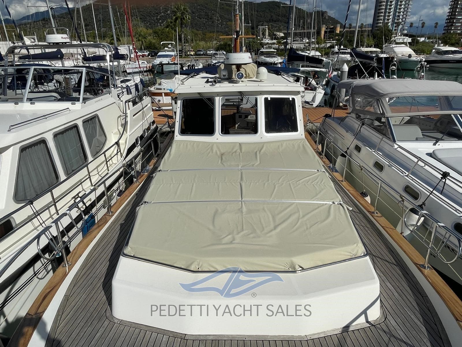 Menorquin Menorquin 120 - Deck View Menorquin Menorquin 120 - Deck View