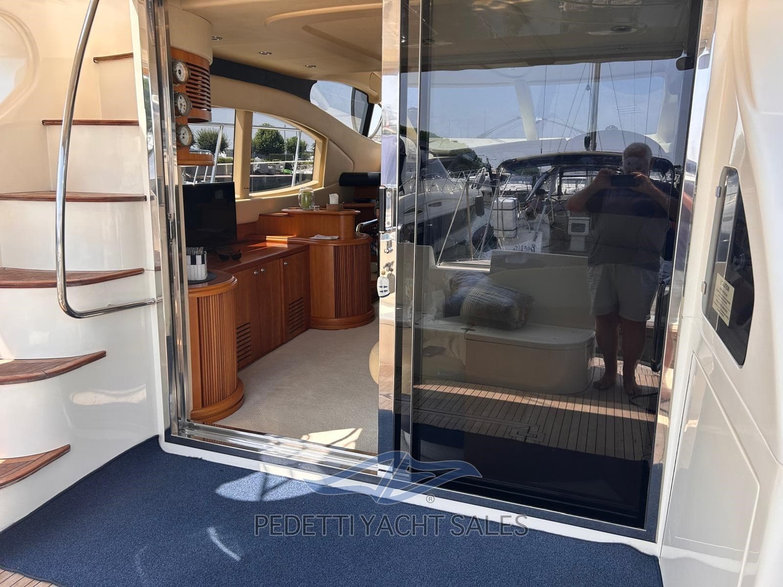 Azimut 46 Evolution - Detail View 1 Azimut 46 Evolution - Detail View 1