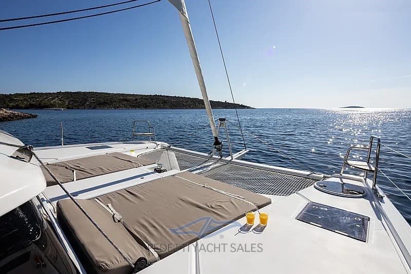Dufour Yachts 48 catamarano usato - foto hero 7