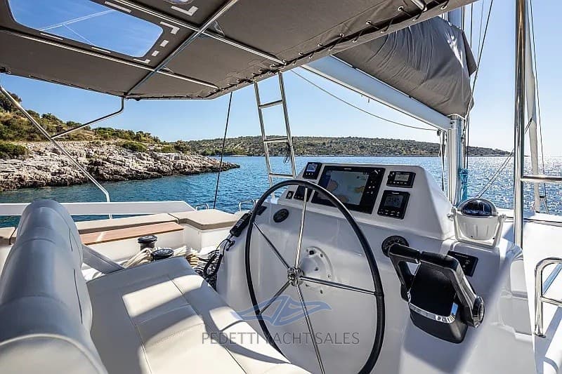 Dufour Yachts 48 catamarano usato - foto hero 6