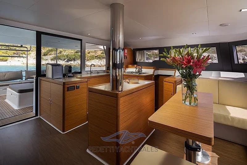 Dufour Yachts 48 catamarano usato - foto hero 8