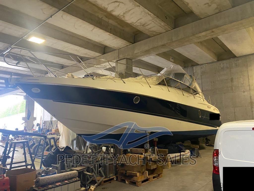 Cranchi Endurance 41 - Deck View Cranchi Endurance 41 - Deck View