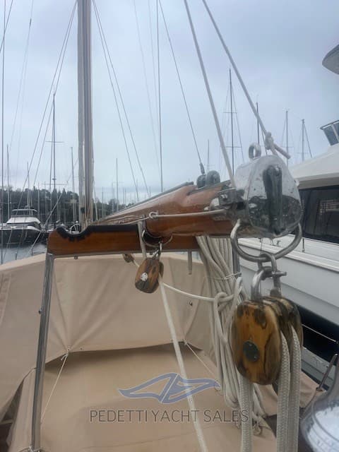 Cantieri di Pisa Bruno Veronese Ketch Tyrsa usato - dettaglio 2
