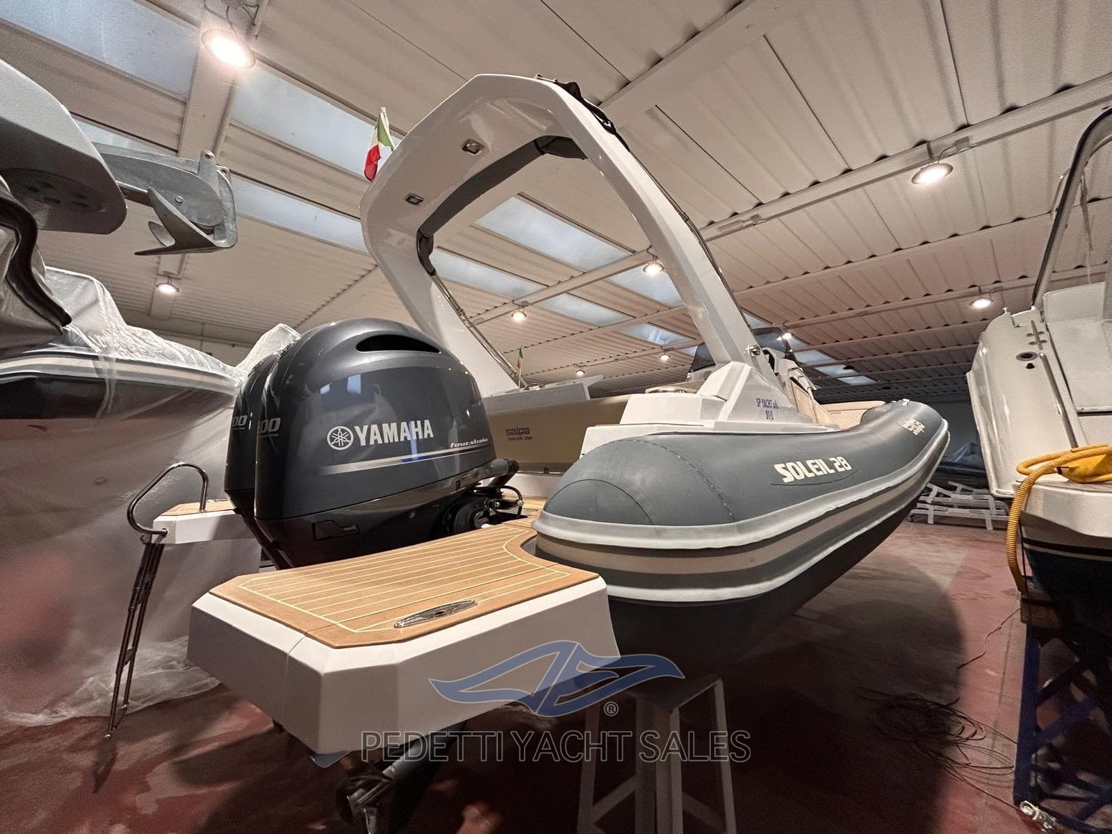 Salpa Soleil 28 - Detail View 1 Salpa Soleil 28 - Detail View 1