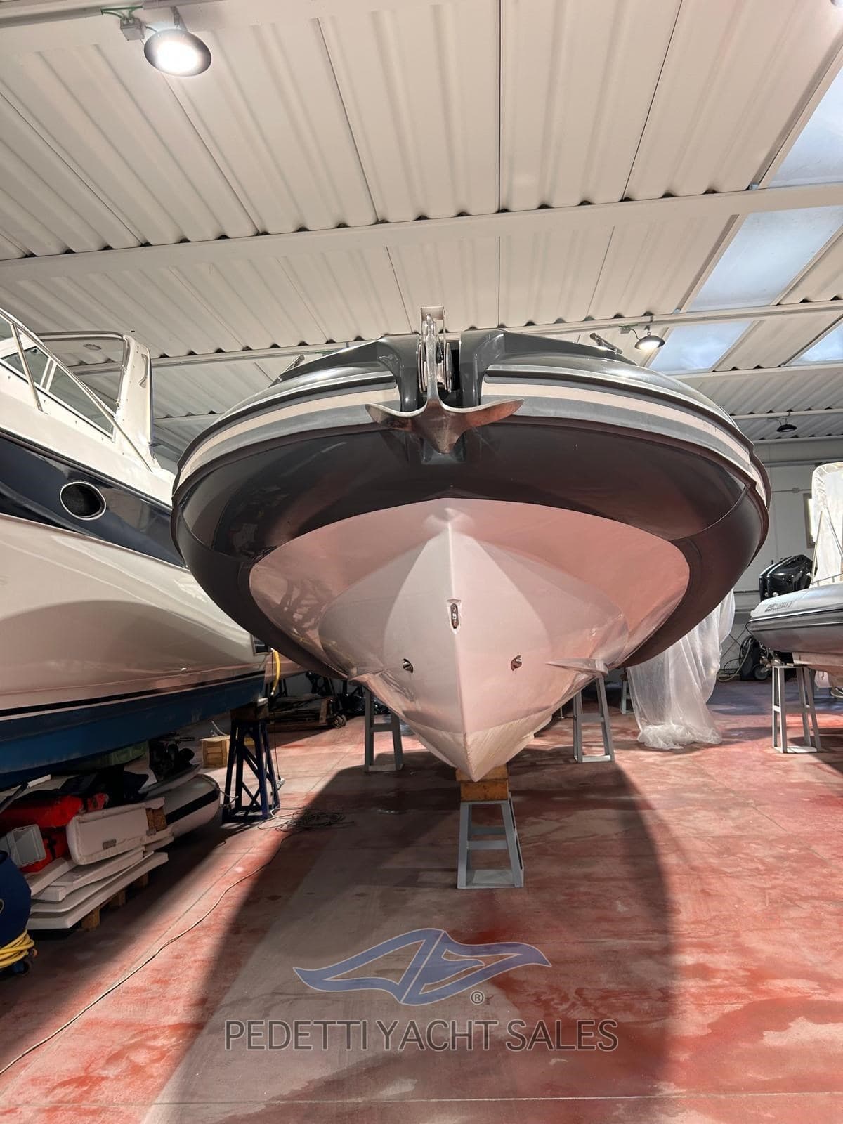 Salpa Soleil 28 - Interior View Salpa Soleil 28 - Interior View