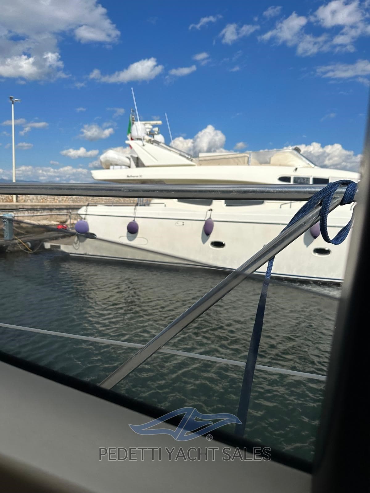 Azimut 62 - Detail View 1 Azimut 62 - Detail View 1