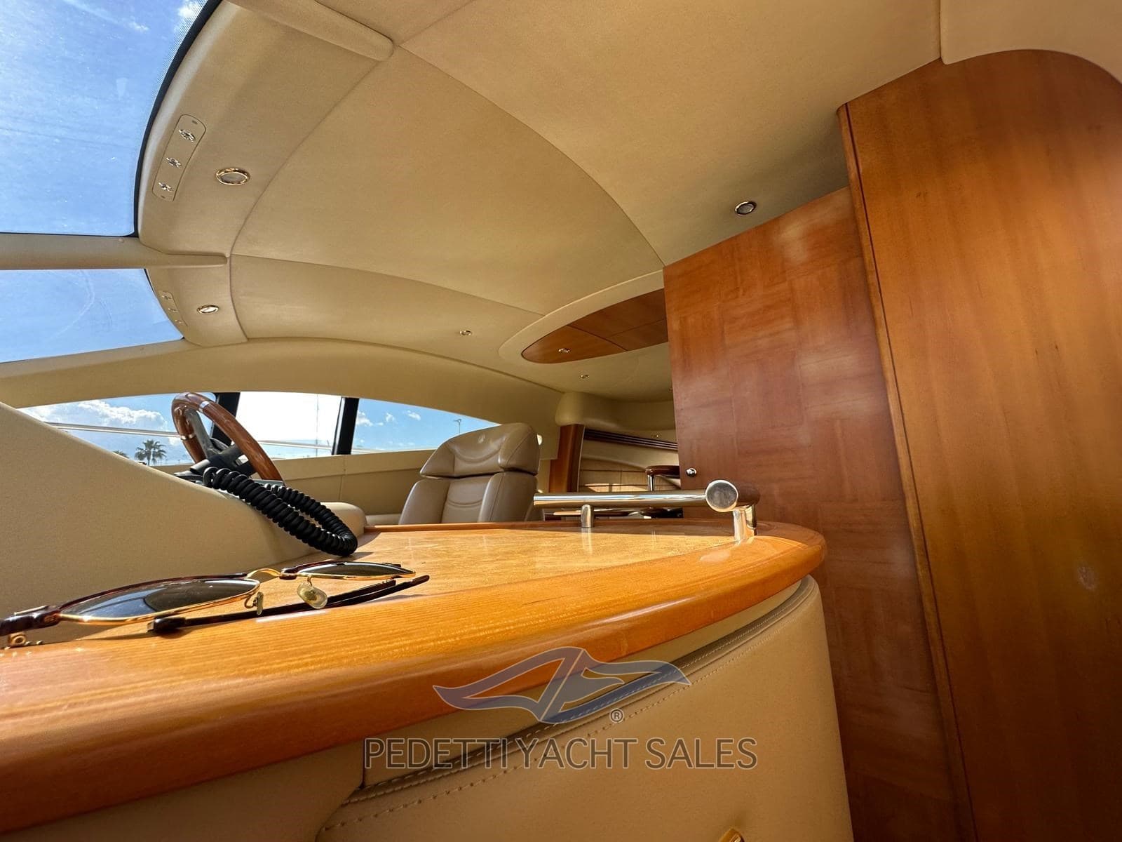 Azimut 62 - Interior View Azimut 62 - Interior View