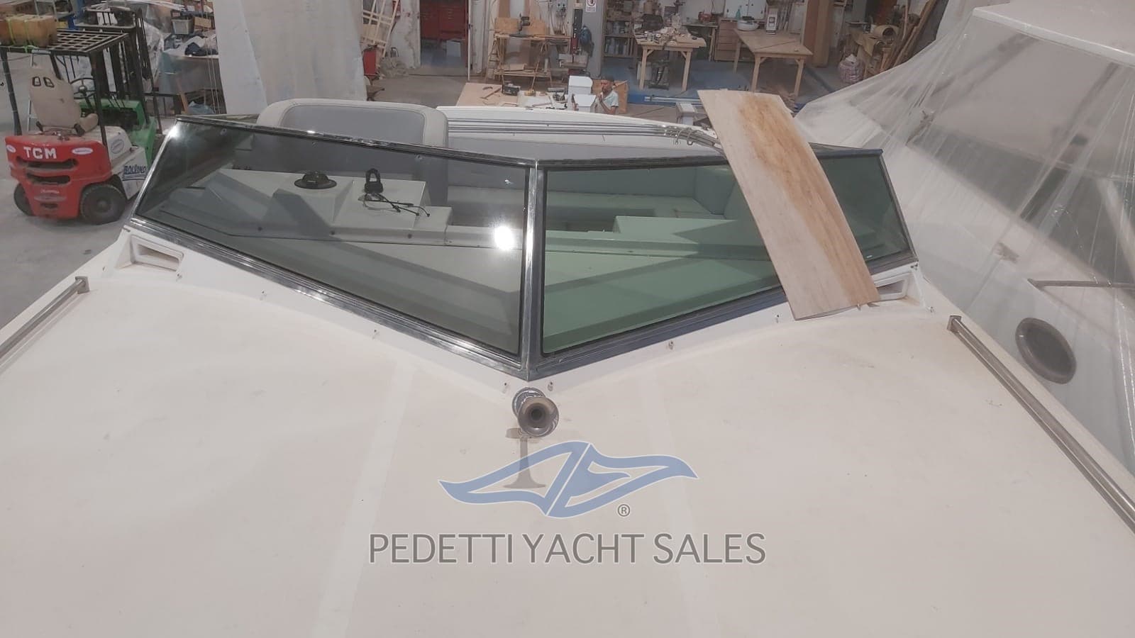 Tornado Tornado 38 Clas. - Deck View Tornado Tornado 38 Clas. - Deck View