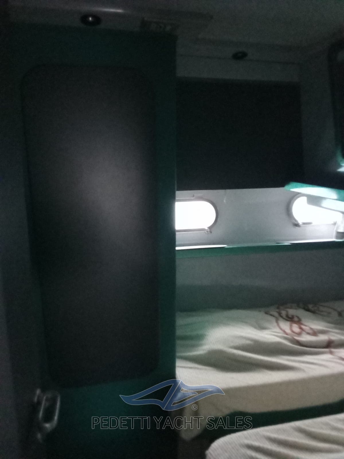 Ferretti Yachts 39 Fly gebraucht - Detail 3