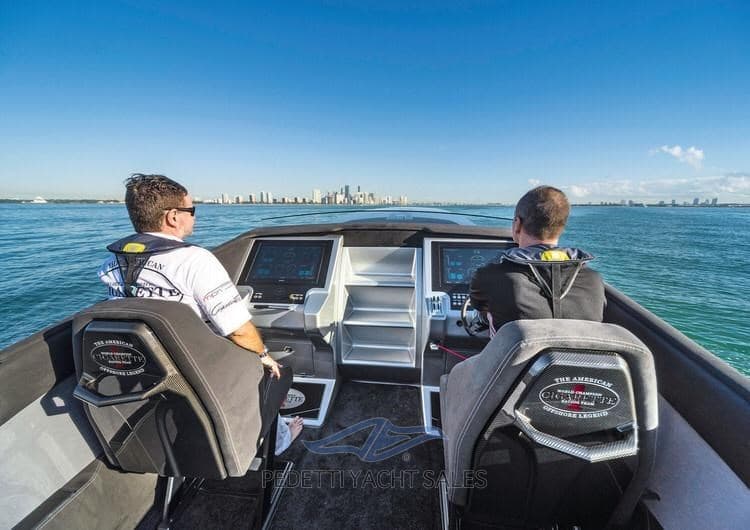 Cigarette R.T. 38' Top Gun - Main View Cigarette R.T. 38' Top Gun - Main View