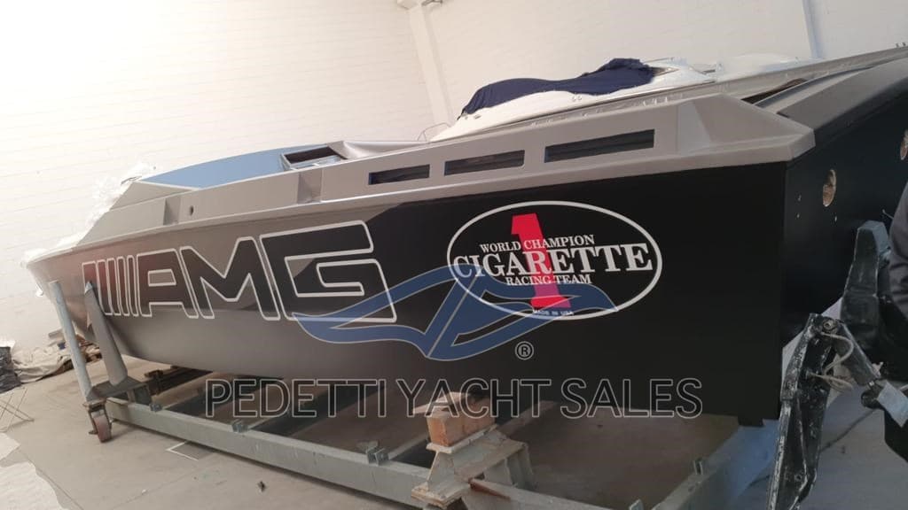 Cigarette R.T. 38' Top Gun - Interior View Cigarette R.T. 38' Top Gun - Interior View