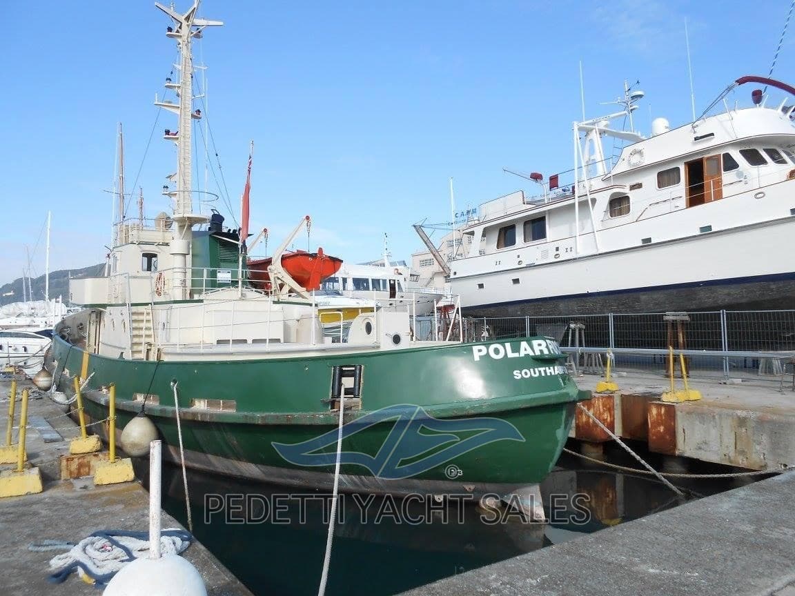 Tugboat Hitzler - Interior View Tugboat Hitzler - Interior View