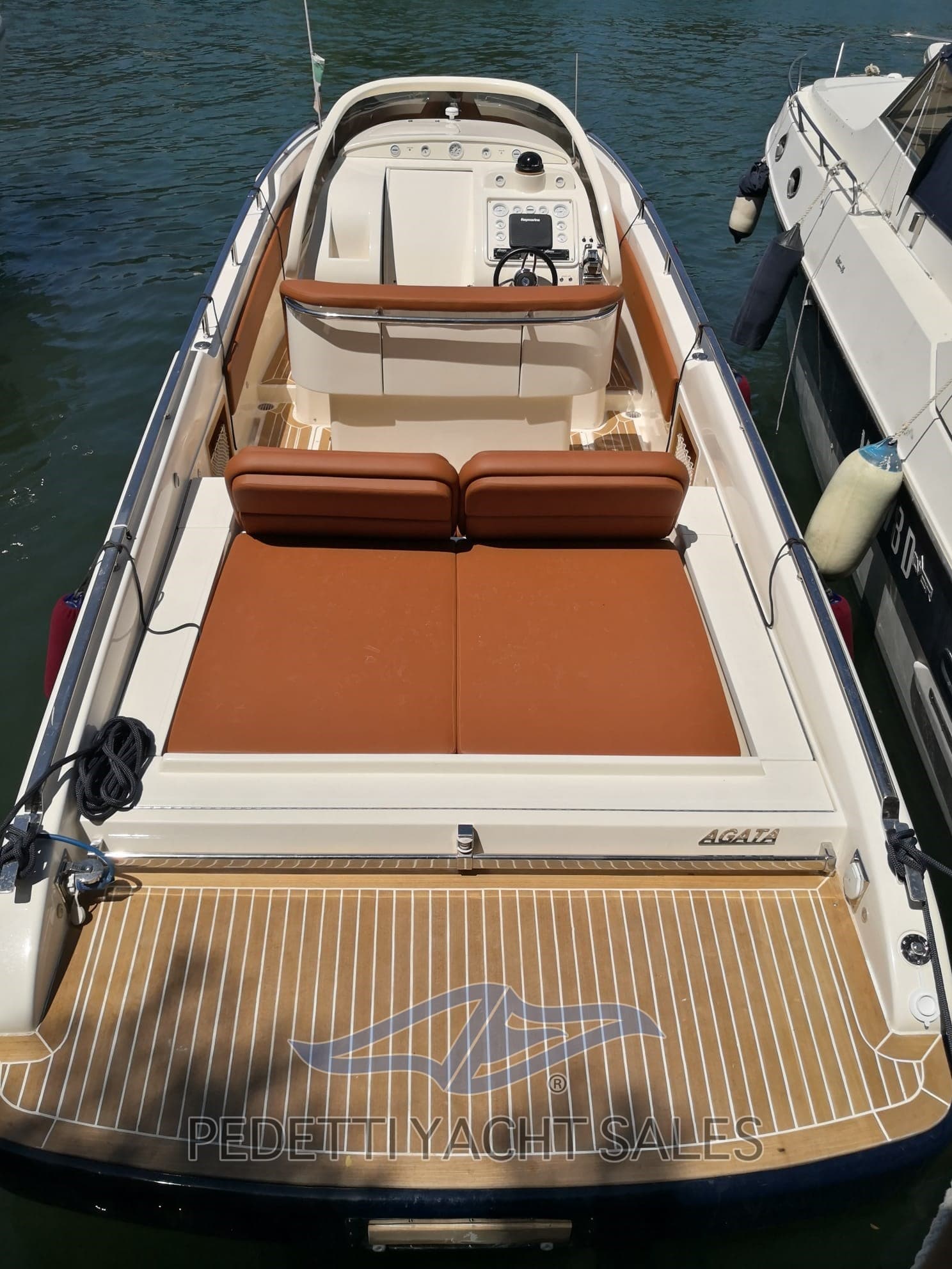 Supermarine Iguana 36 gebraucht - Hauptansicht
