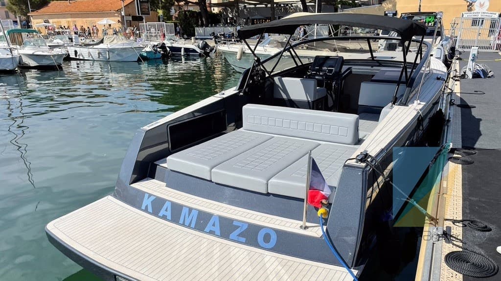 Vandutch Vandutch 32 - Interior View Vandutch Vandutch 32 - Interior View