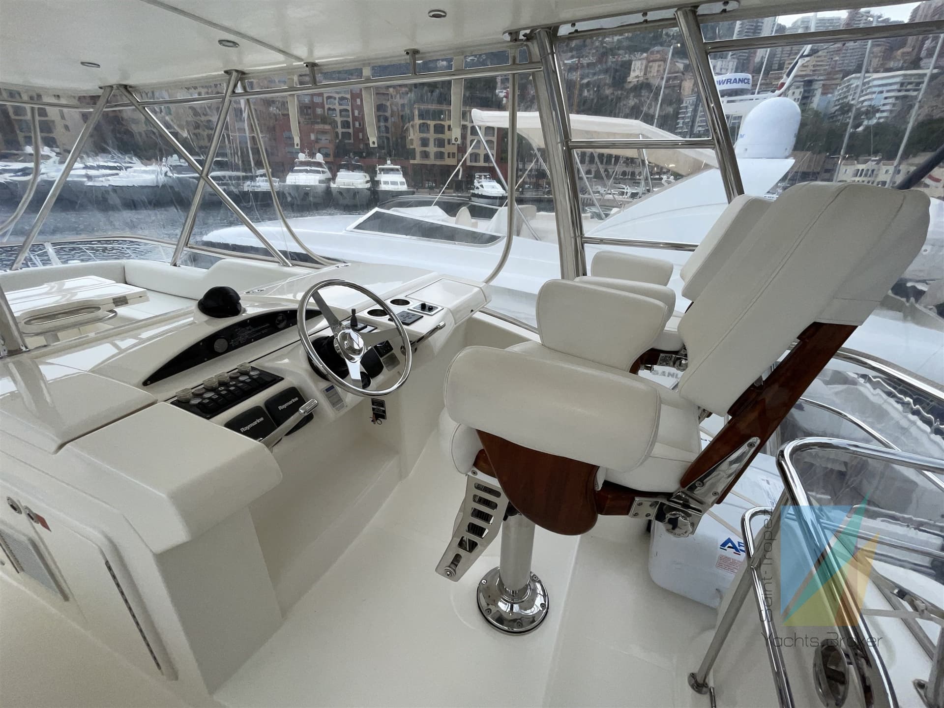 Riviera Marine 58 Open Flybridge usato - foto hero 19
