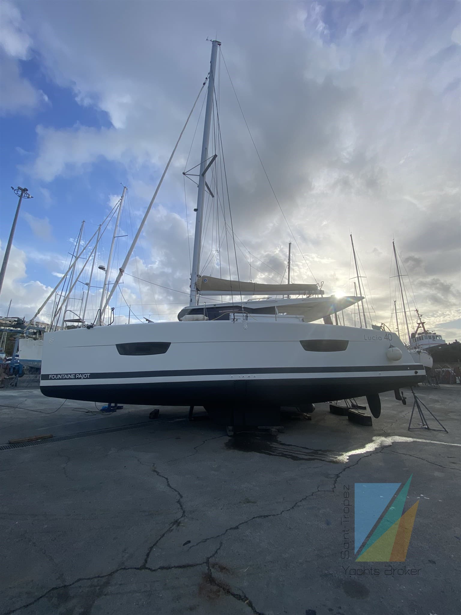 Fountaine Pajot Lucia 40 Maestro - Interior View Fountaine Pajot Lucia 40 Maestro - Interior View