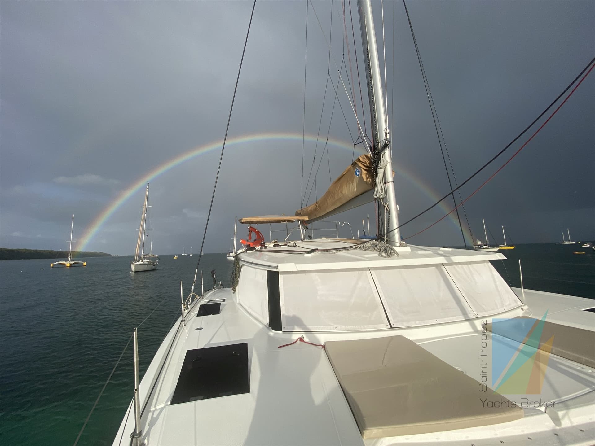 Fountaine Pajot Lucia 40 Maestro - Deck View Fountaine Pajot Lucia 40 Maestro - Deck View