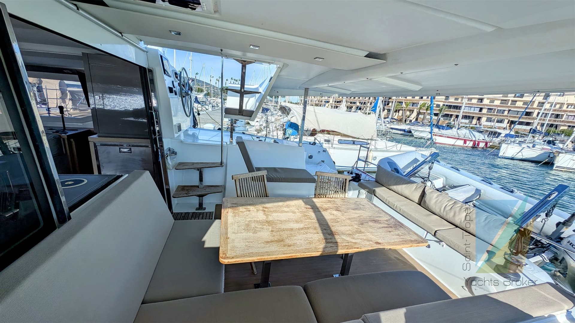 Fountaine Pajot Lucia 40 Maestro gebraucht - Hauptbild 5