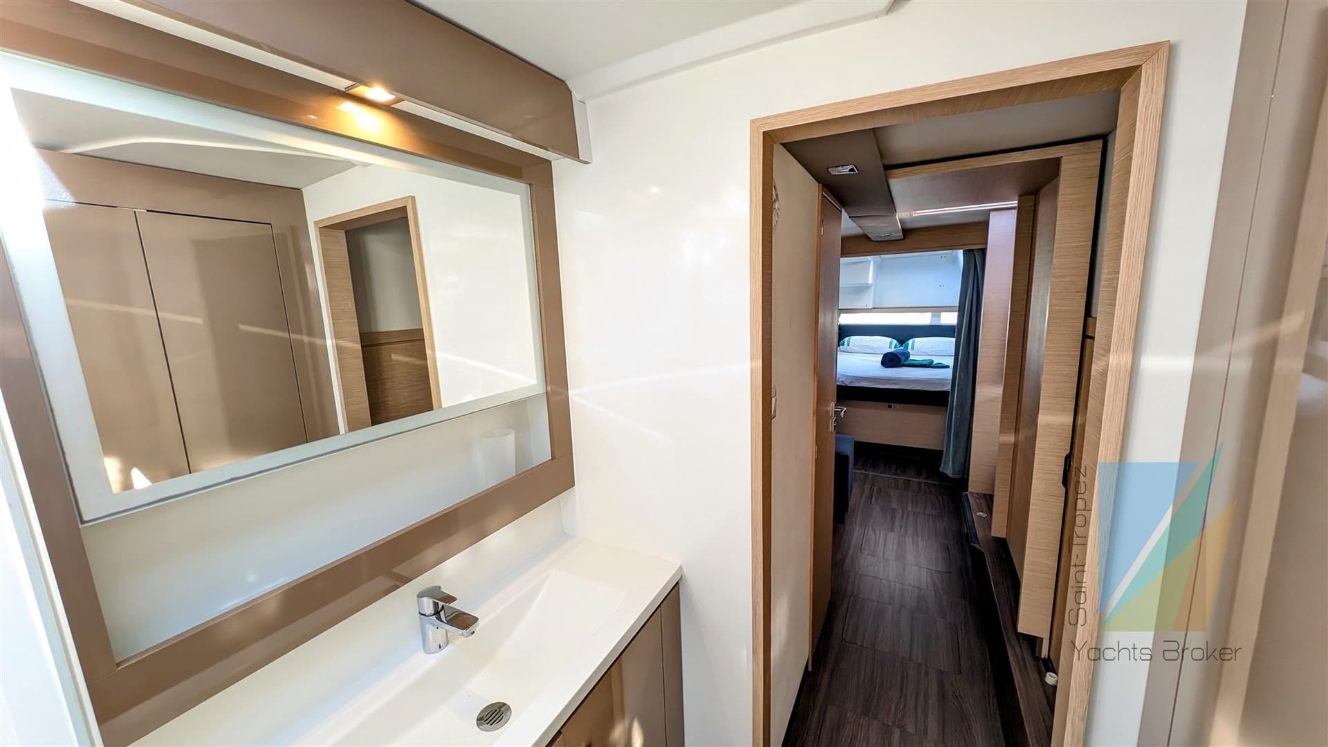 Fountaine Pajot Lucia 40 Maestro gebraucht - Hauptbild 15