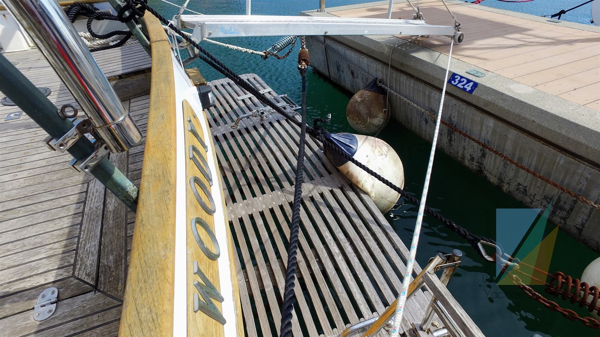 American Marine GRAND BANKS 36 CLassic usato - foto hero 8