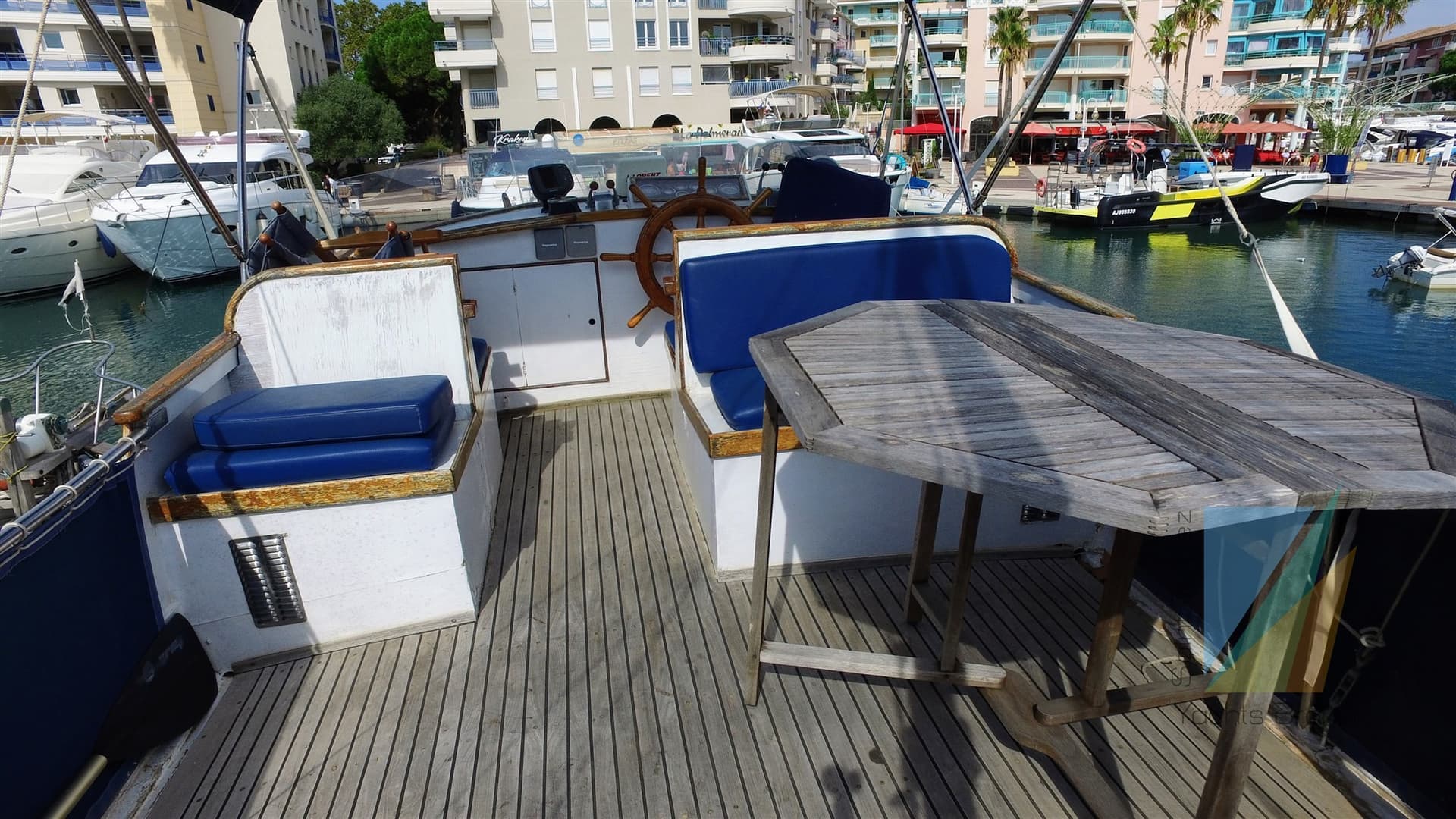 American Marine GRAND BANKS 36 CLassic usato - foto hero 9