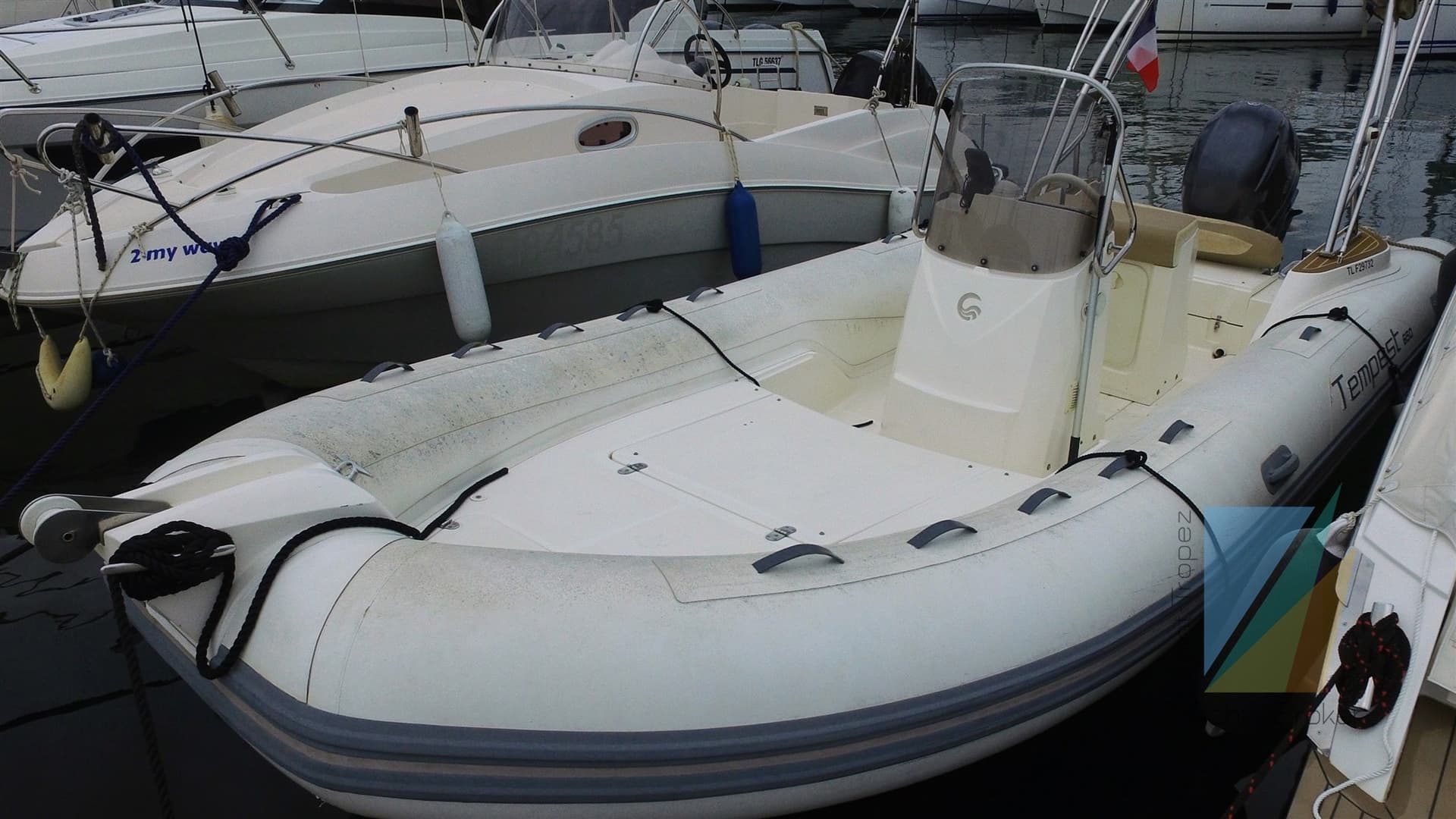 Capelli Tempest 650 - Interior View Capelli Tempest 650 - Interior View