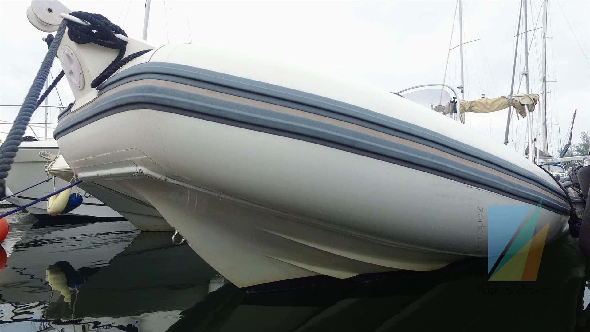 Capelli Tempest 650 - Detail View 1 Capelli Tempest 650 - Detail View 1