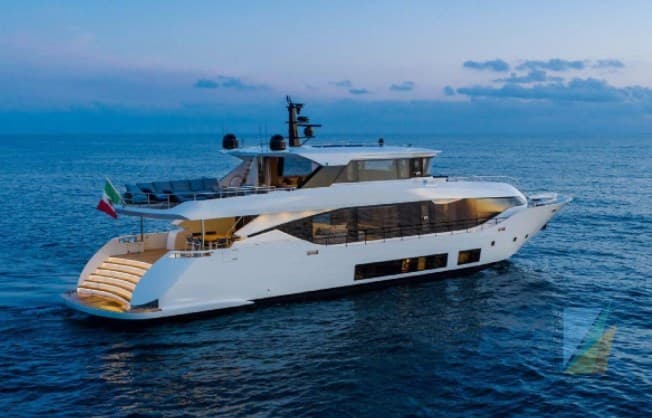 Maiora 30 M Convertible - Main View Maiora 30 M Convertible - Main View