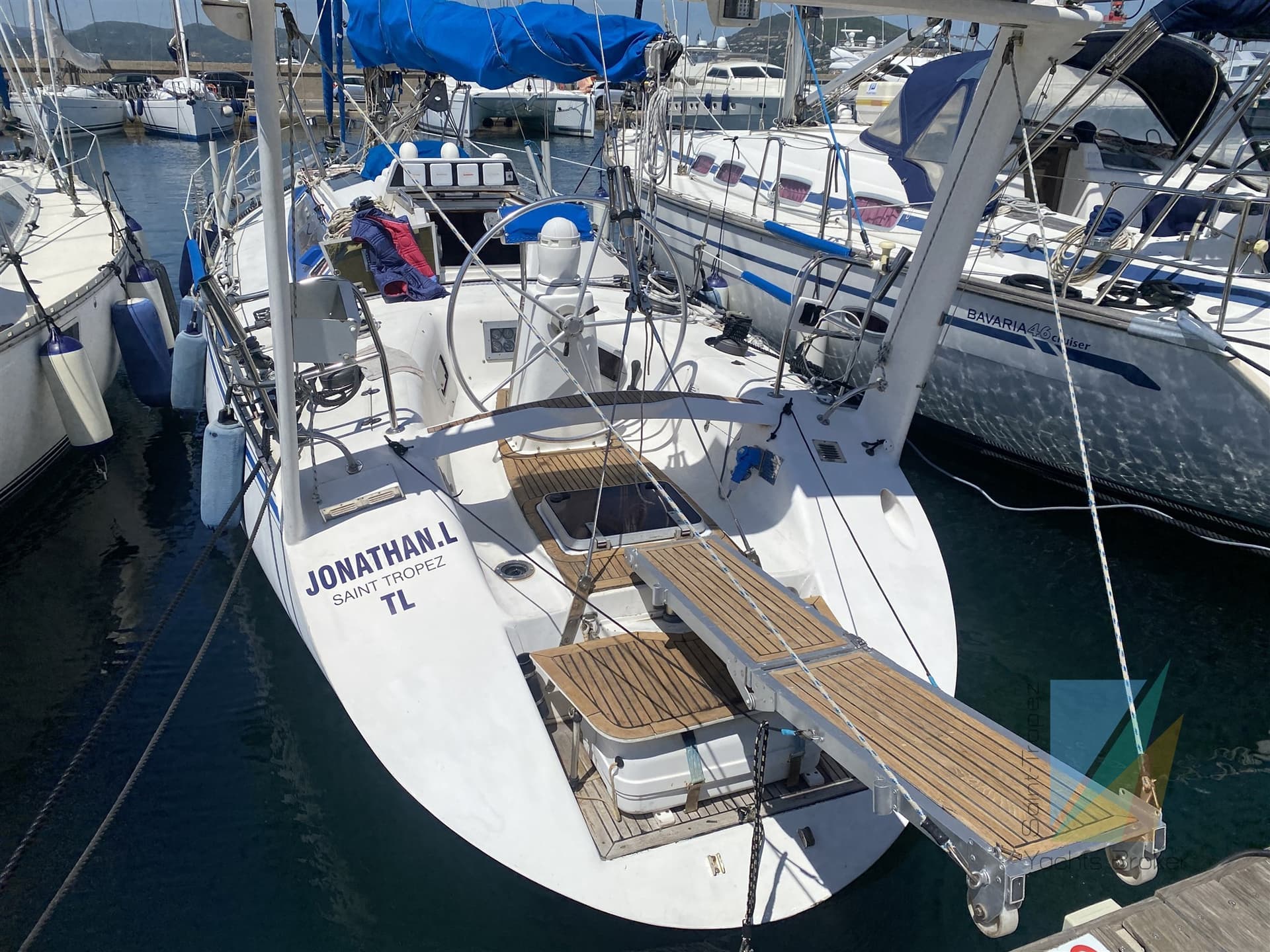 Construction Amateur Apocalypse 43 - Interior View Construction Amateur Apocalypse 43 - Interior View