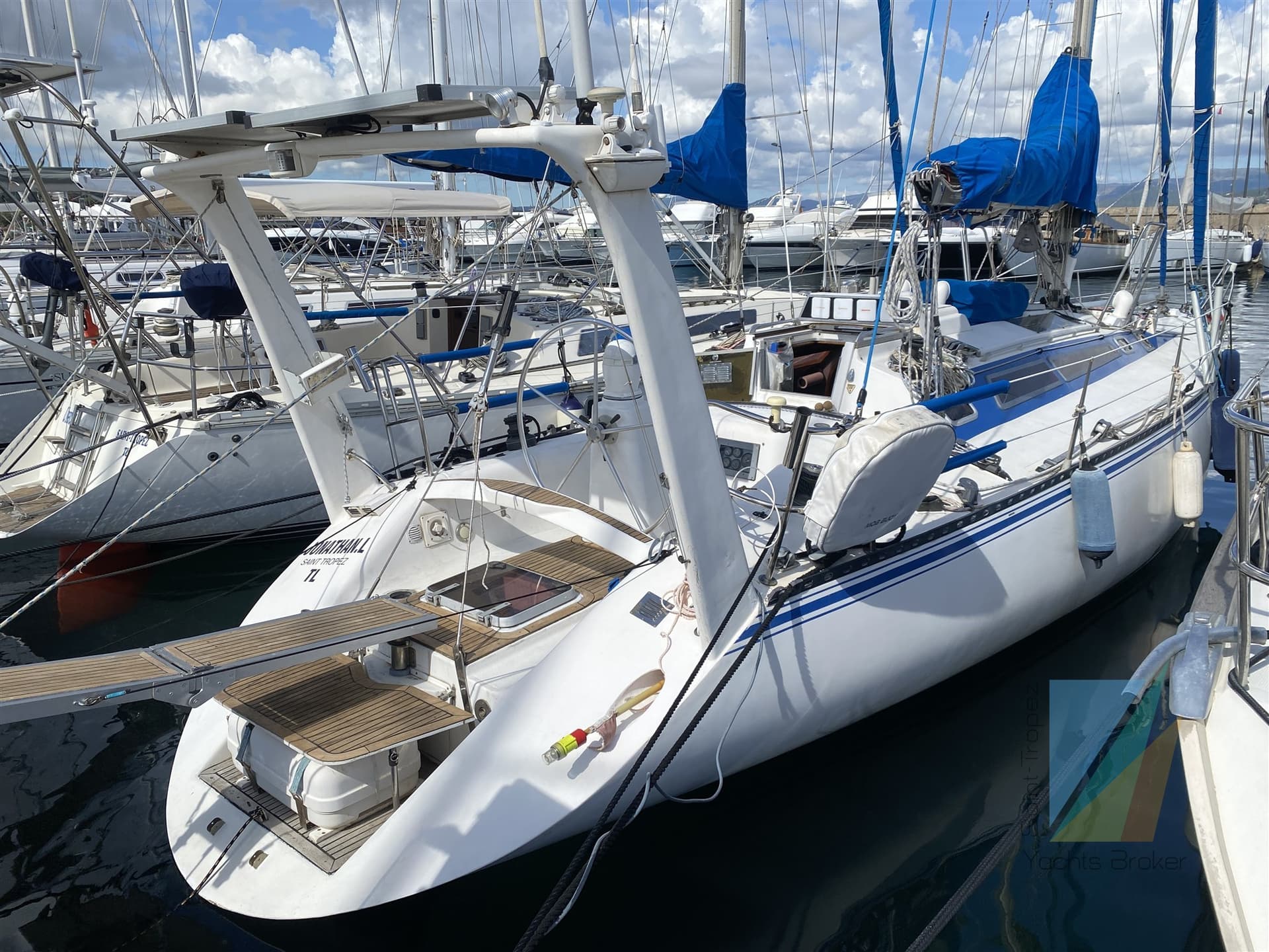 Construction Amateur Apocalypse 43 - Main View Construction Amateur Apocalypse 43 - Main View